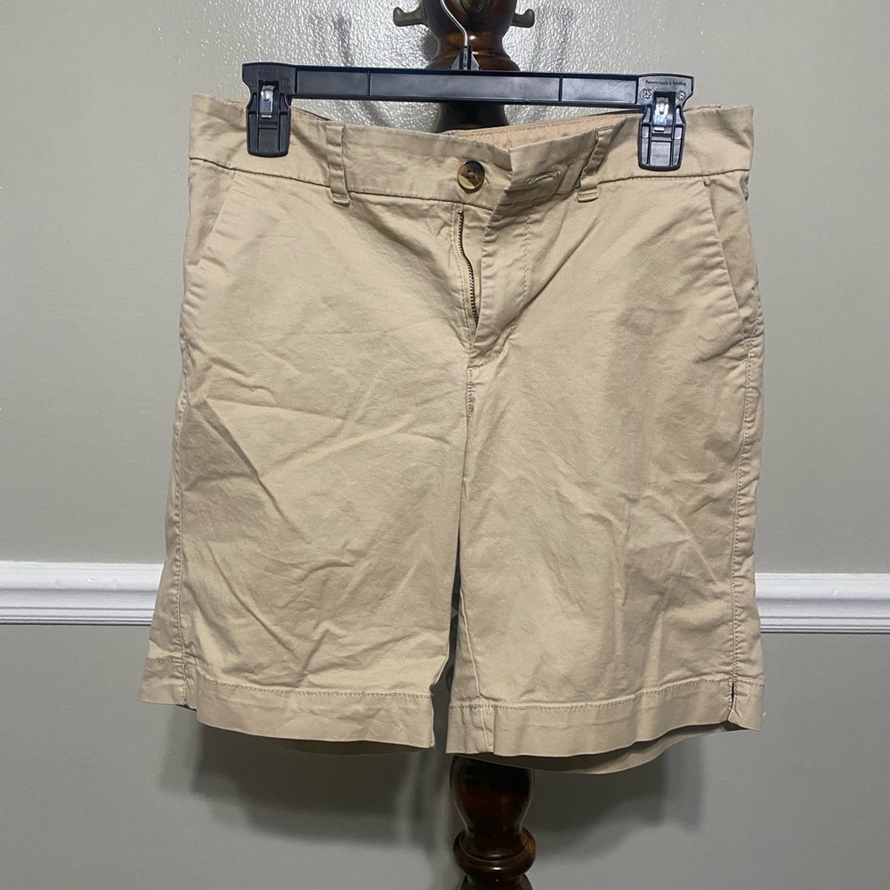 Old Navy Khaki Shorts Women’s sz 6
